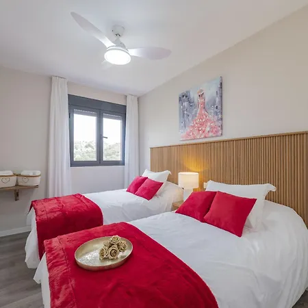 Cubo's Andalucia Luxury Малага